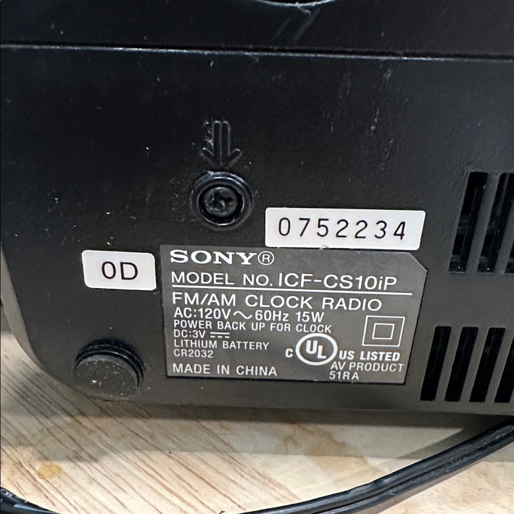 Dream Machine Sony ICF-CS10iP FM Clock Radio ipod Iphone Dock No Remote - Picture 11 of 15